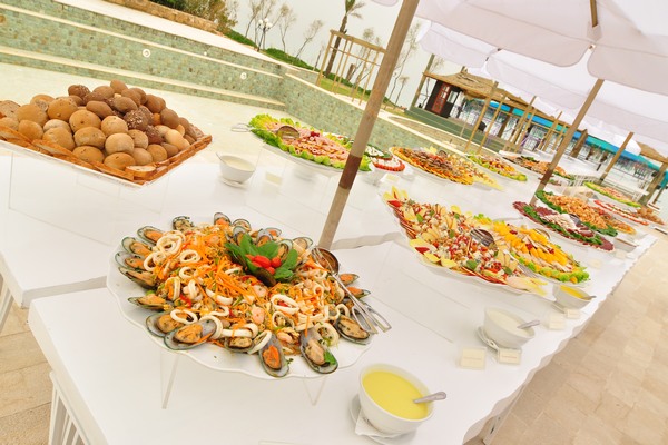 Easter Sunday At Edde Sands